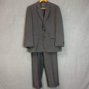 Men’s Chaps Charcoal Gray 40R Suit Jacket and 34/30 Pants EUC